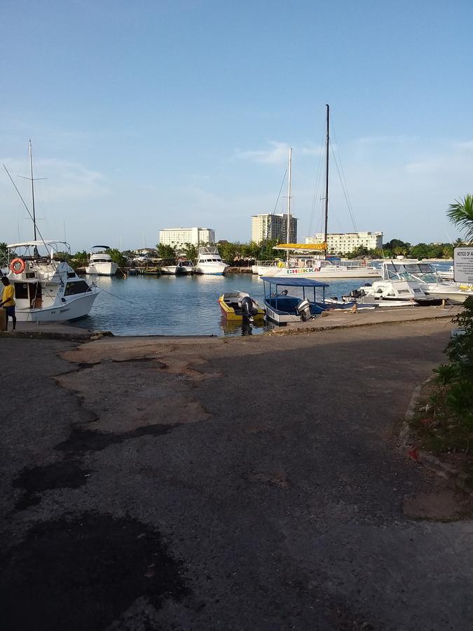 Mcfarlane'S Place Ocho Rios Bagian luar foto